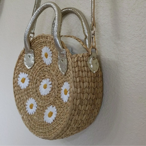 POOLSIDE The Maxine Embroidered Daisy Woven Purse - Picture 10 of 15